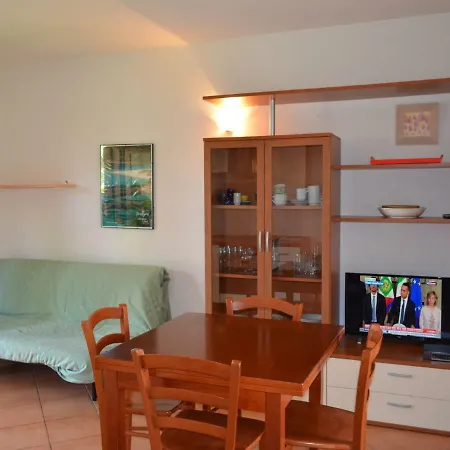 Apartamento Locazione Turistica Sole-6 *